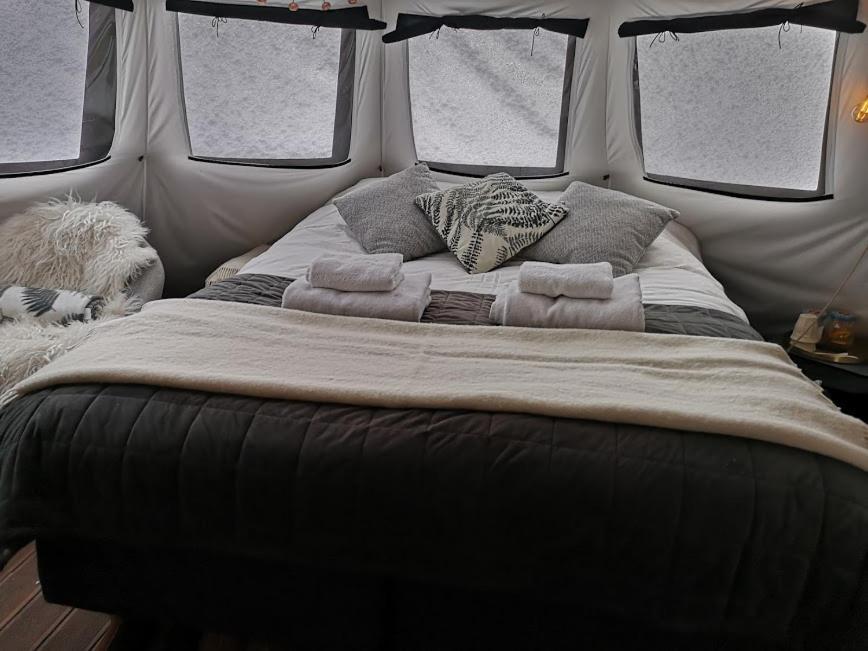 Glamping Lofoten Hotel Kongsjorda Buitenkant foto