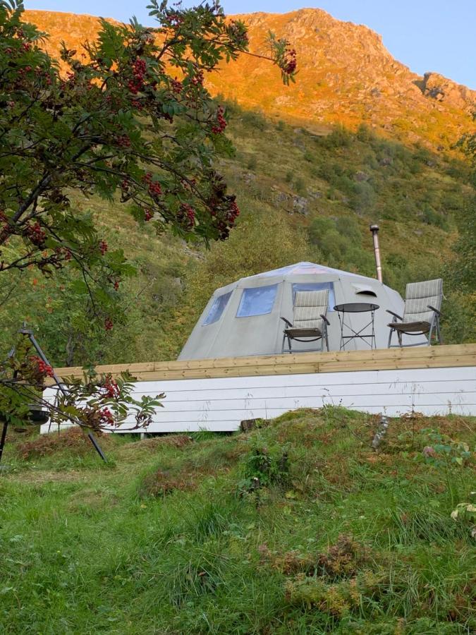 Glamping Lofoten Hotel Kongsjorda Buitenkant foto
